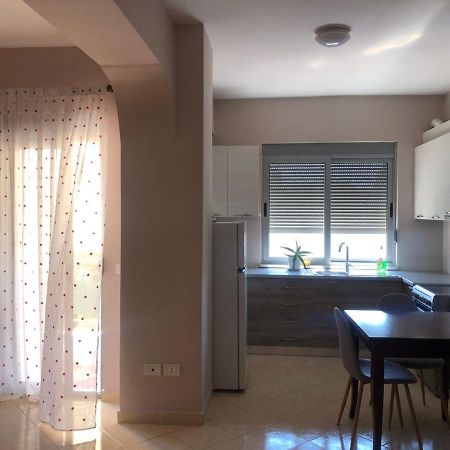 Center Apartment Vlorë 외부 사진