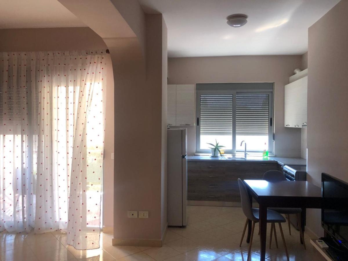 Center Apartment Vlorë 외부 사진