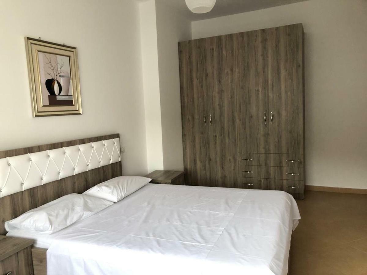 Center Apartment Vlorë 외부 사진